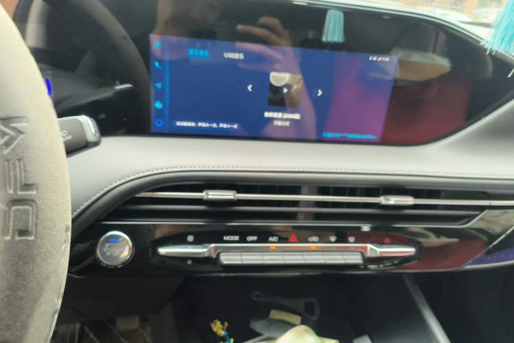 Used Dongfeng Aeolus Huge 2024 Mach Power 1.5T Luxury Model Audio And AC Panel