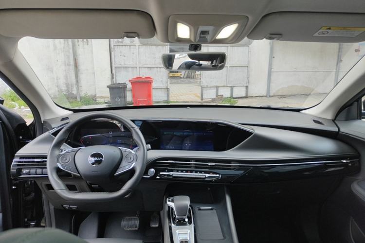 Used Dongfeng Aeolus Huge 2024 Mach Power 1.5T Luxury Model Center Console