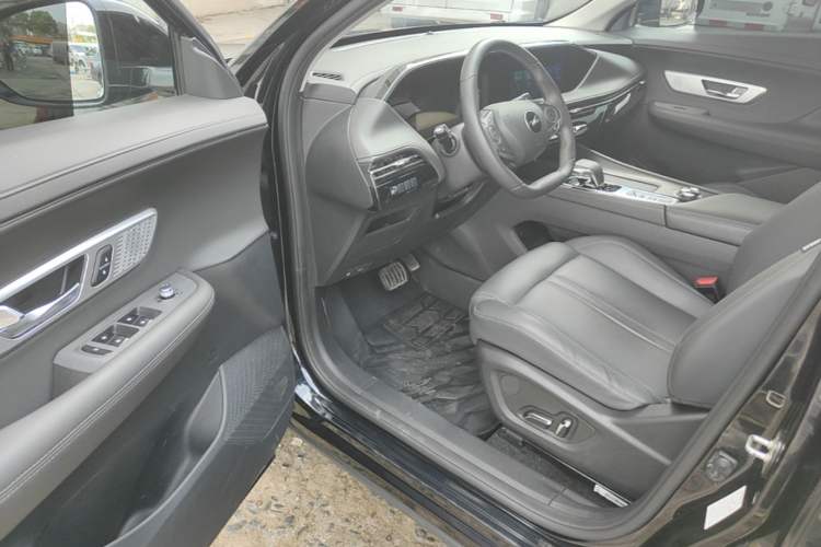 Used Dongfeng Aeolus Huge 2024 Mach Power 1.5T Luxury Model Driver Seat