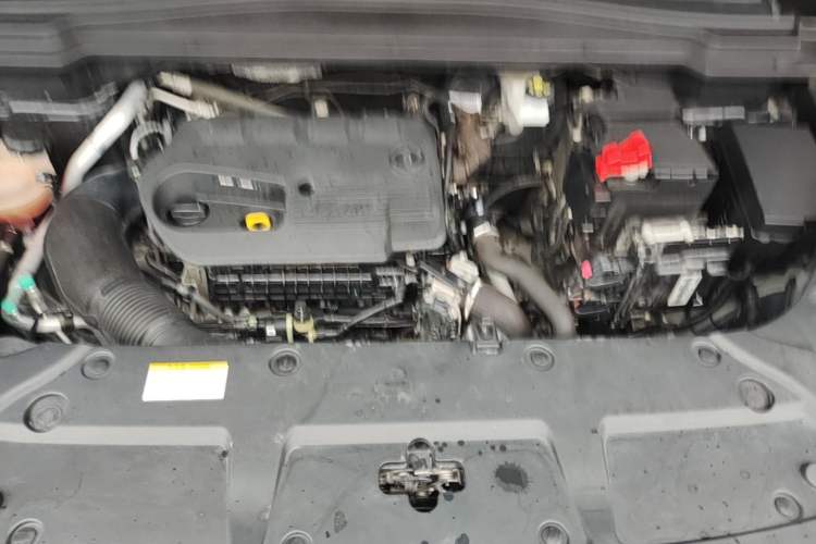Used Dongfeng Aeolus Huge 2024 Mach Power 1.5T Premium Model Engine Bay