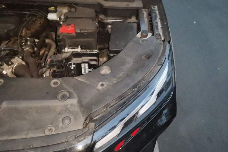 Used Dongfeng Aeolus Huge 2024 Mach Power 1.5T Luxury Model Engine Bay Left