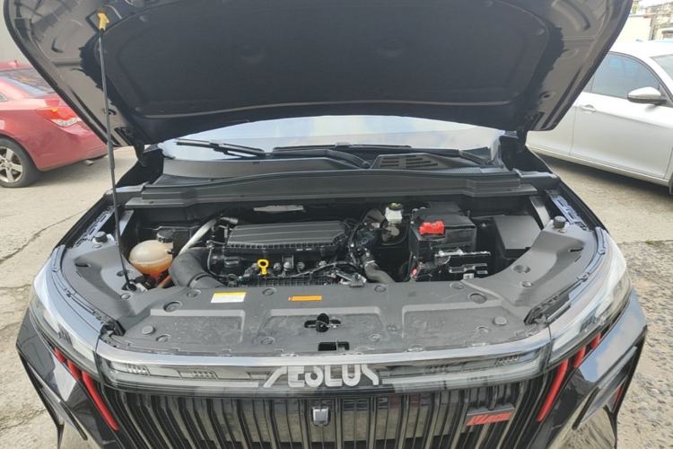 Used Dongfeng Aeolus Huge 2024 Mach Power 1.5T Luxury Model Engine Bay