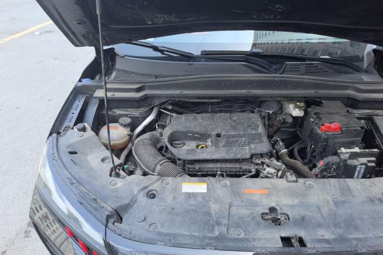 Used Dongfeng Aeolus Huge 2024 Mach Power 1.5T Premium Model Engine Bay Right