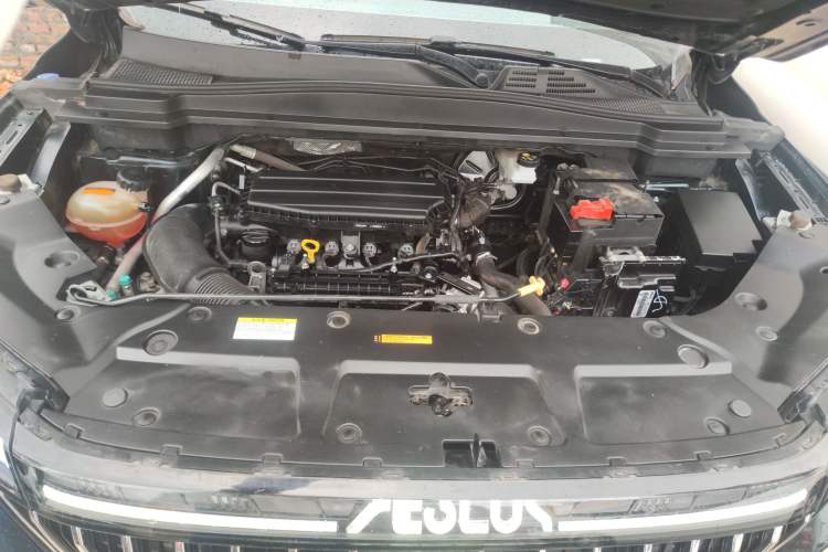 Used Dongfeng Aeolus Huge 2024 Mach Power 1.5T Luxury Model Engine Bay