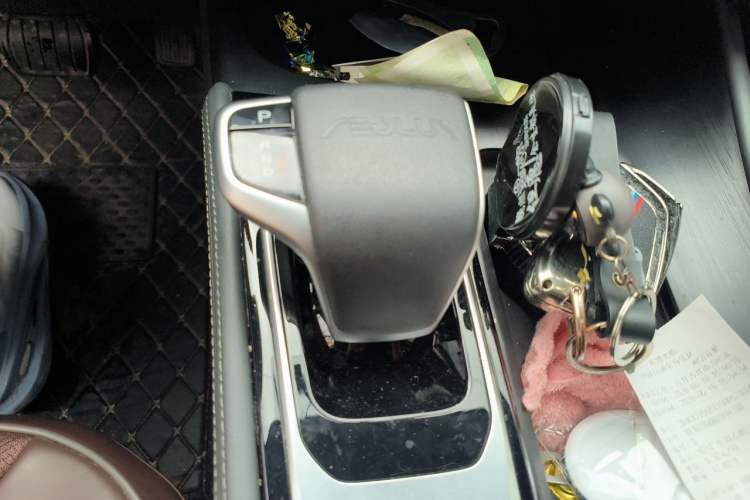 Used Dongfeng Aeolus Huge 2024 Mach Power 1.5T Luxury Model Gear Lever
