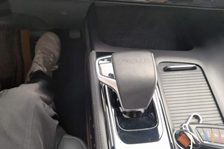 Used Dongfeng Aeolus Huge 2024 Mach Power 1.5T Premium Model Gear Lever