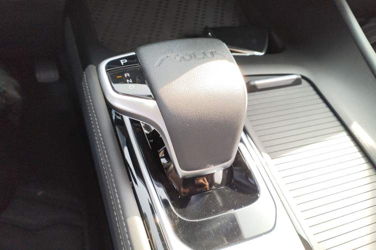 Used Dongfeng Aeolus Huge 2024 Mach Power 1.5T Premium Model Gear Lever