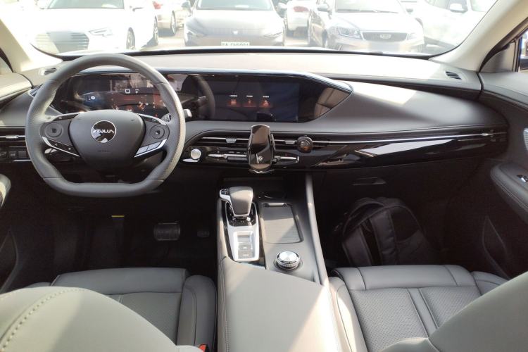 Used Dongfeng Aeolus Huge 2024 Mach Power 1.5T Premium Model Interior 2