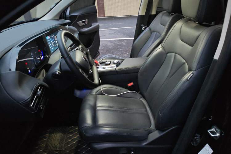 Used Dongfeng Aeolus Huge 2024 Mach Power 1.5T Luxury Model Left Front Seat