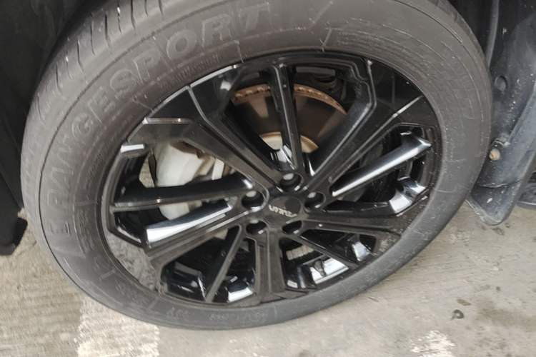 Used Dongfeng Aeolus Huge 2024 Mach Power 1.5T Premium Model Left Front Wheel Hub