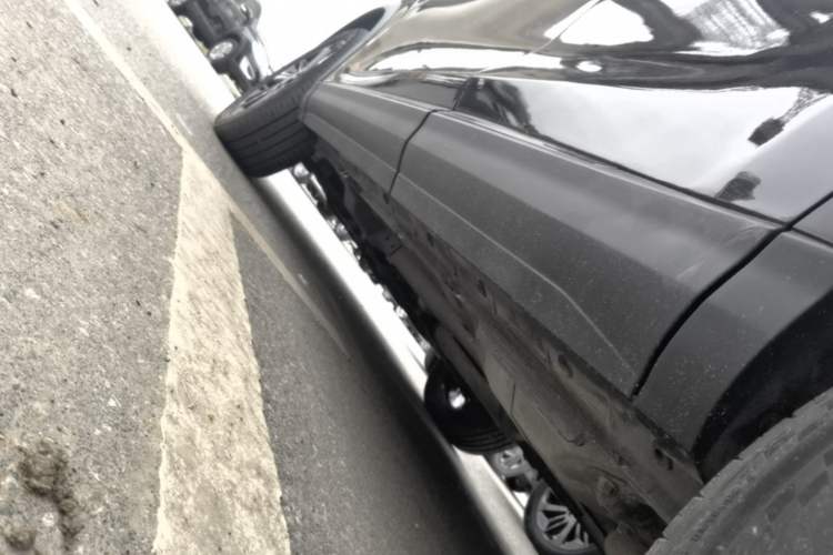 Used Dongfeng Aeolus Huge 2024 Mach Power 1.5T Premium Model Left Side Sill