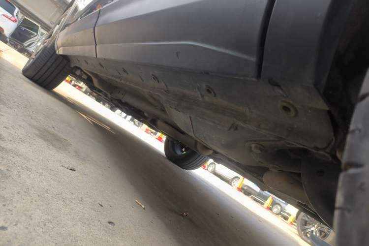 Used Dongfeng Aeolus Huge 2024 Mach Power 1.5T Luxury Model Left Side Sill