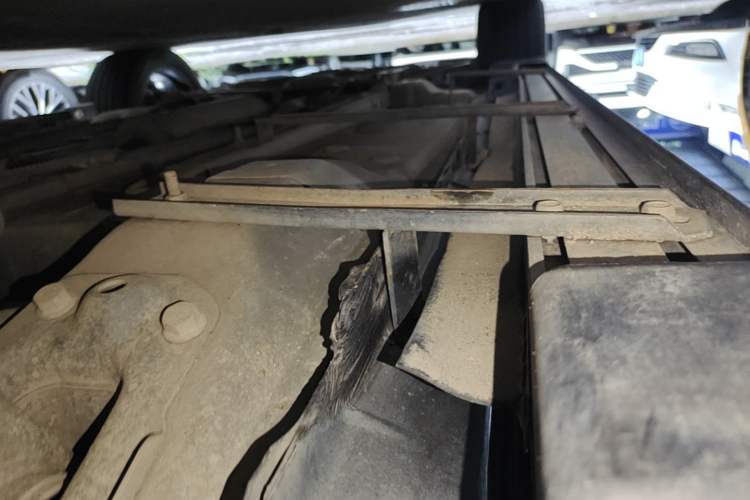 Used Dongfeng Aeolus Huge 2024 Mach Power 1.5T Premium Model Left Side Sill