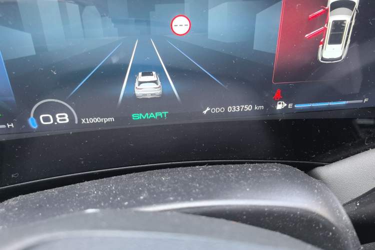 Used Dongfeng Aeolus Huge 2024 Mach Power 1.5T Premium Model Odometer Close Up