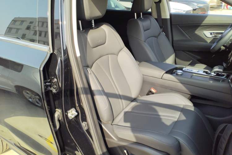 Used Dongfeng Aeolus Huge 2024 Mach Power 1.5T Premium Model Right Front Seat