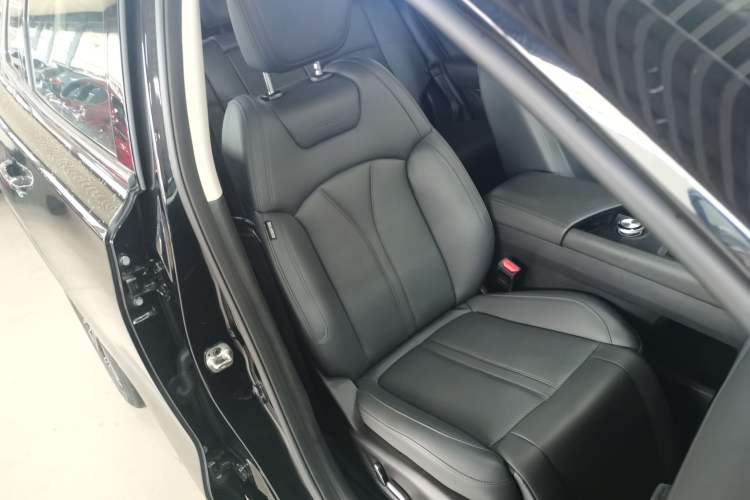 Used Dongfeng Aeolus Huge 2024 Mach Power 1.5T Premium Model Right Front Seat