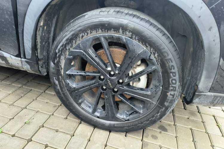 Used Dongfeng Aeolus Huge 2024 Mach Power 1.5T Luxury Model Right Front Wheel Hub