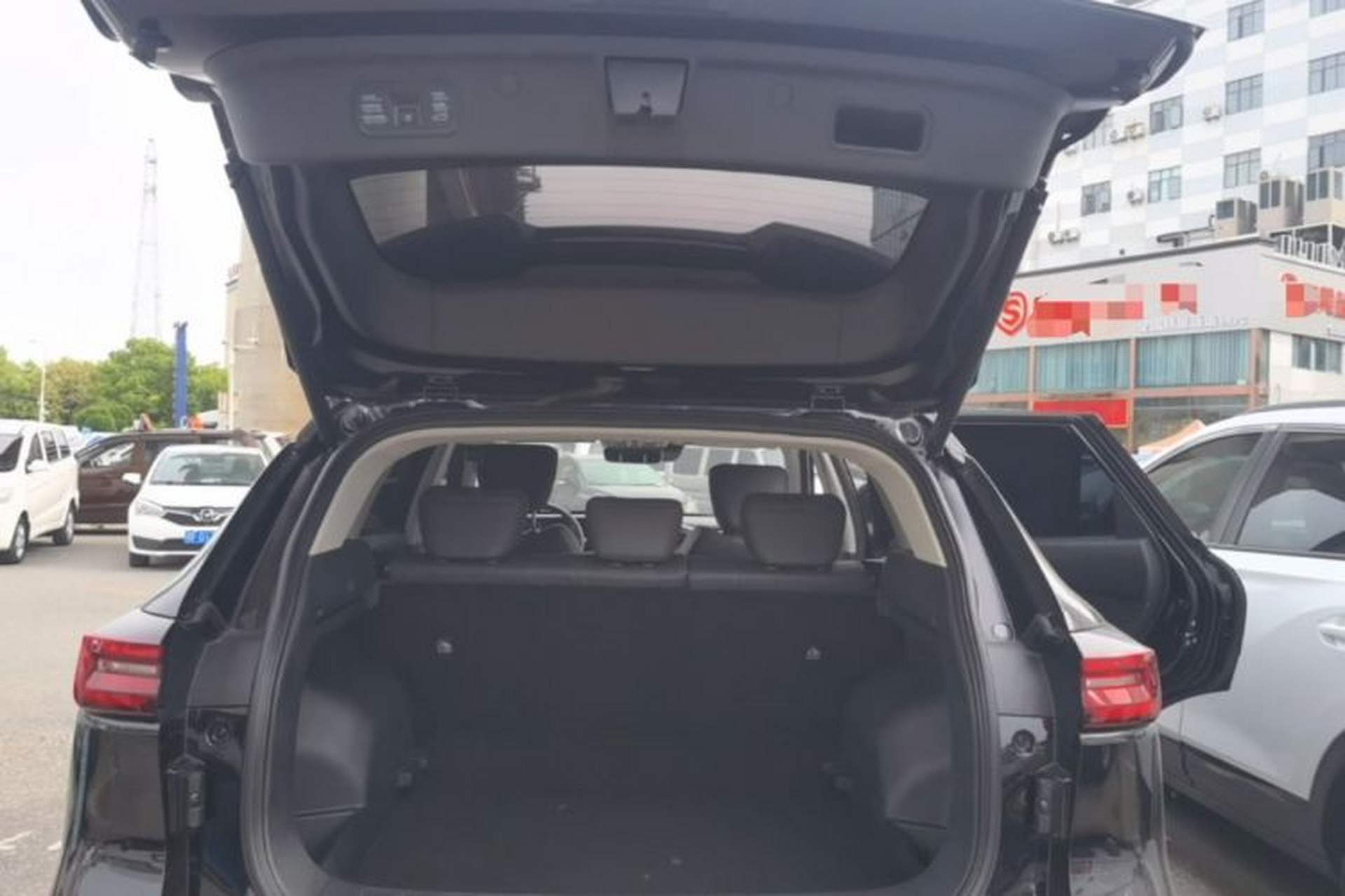 Used Dongfeng Aeolus Huge 2024 Mach Power 1.5T Premium Model Trunk