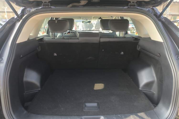 Used Dongfeng Aeolus Huge 2024 Mach Power 1.5T Luxury Model Trunk