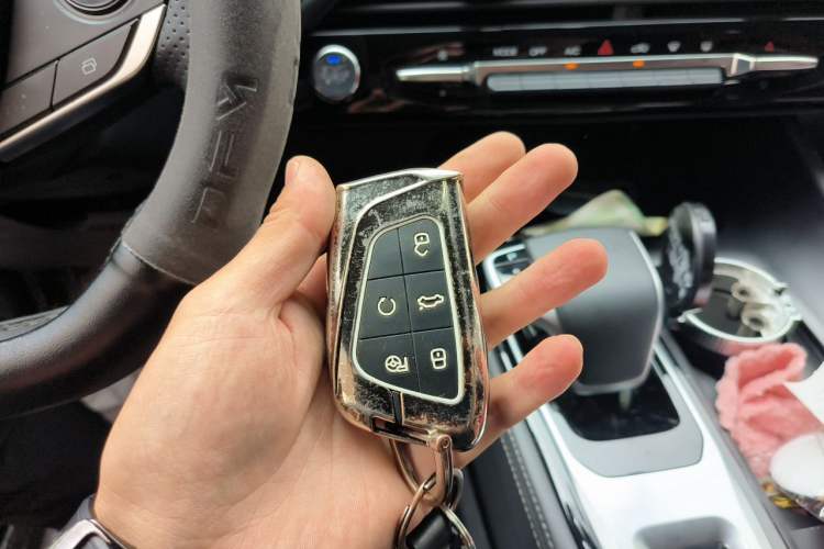 Used Dongfeng Aeolus Huge 2024 Mach Power 1.5T Luxury Model Vehicle Key