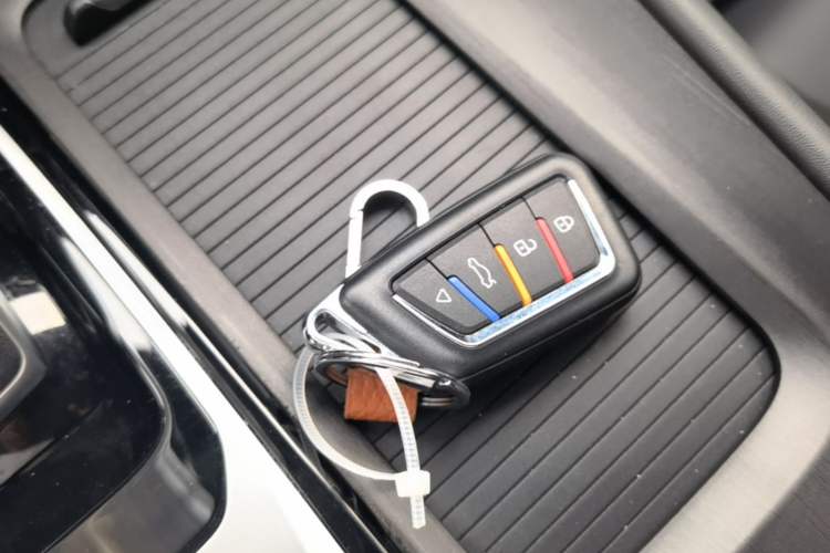 Used Dongfeng Aeolus Huge 2024 Mach Power 1.5T Premium Model Vehicle Key
