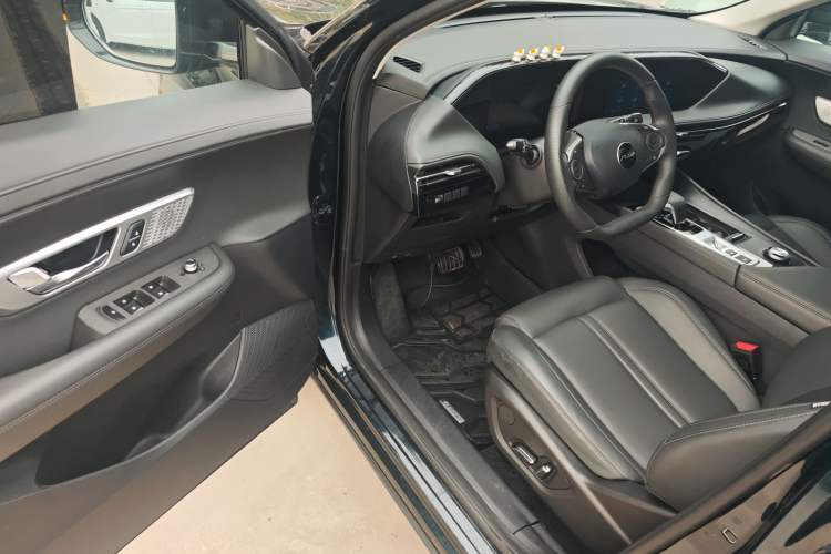 Used Dongfeng Aeolus Huge 2024 Mach Power 1.5T Luxury Model Driver Seat
