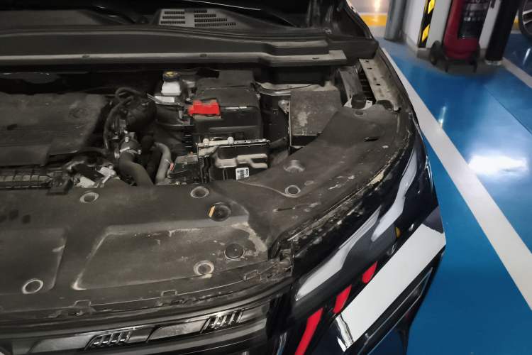 Used Dongfeng Aeolus Huge 2024 Mach Power 1.5T Premium Model Engine Bay Left