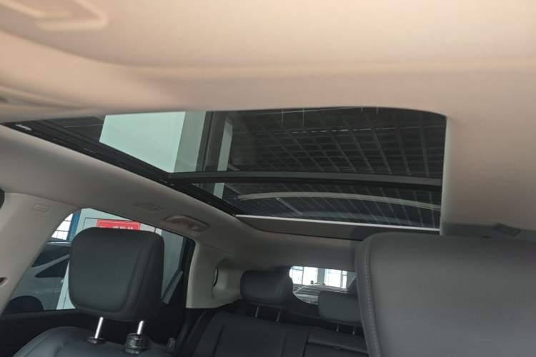 Used Dongfeng Aeolus Huge 2024 Mach Power 1.5T Premium Model Headliner