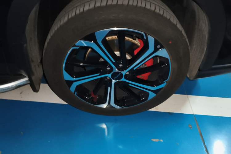 Used Dongfeng Aeolus Huge 2024 Mach Power 1.5T Premium Model Right Front Wheel Hub