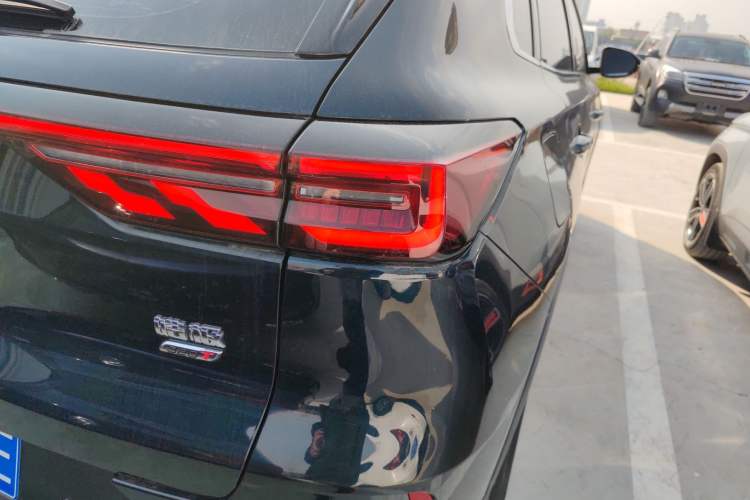 Used Dongfeng Aeolus Huge 2024 Mach Power 1.5T Premium Model Right Rear Taillight