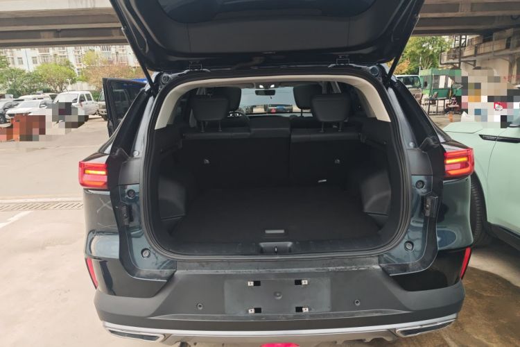 Used Dongfeng Aeolus Huge 2024 Mach Power 1.5T Luxury Model Trunk