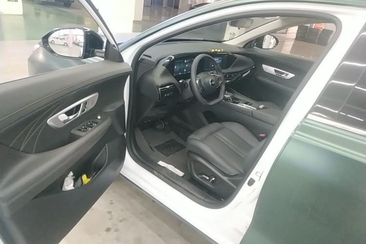Used Dongfeng Aeolus Huge 2024 Mach Power 1.5T Premium Model Driver Seat