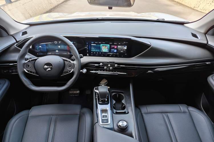 Used Dongfeng Aeolus Huge 2024 Mach Power 1.5T Premium Model Interior 3
