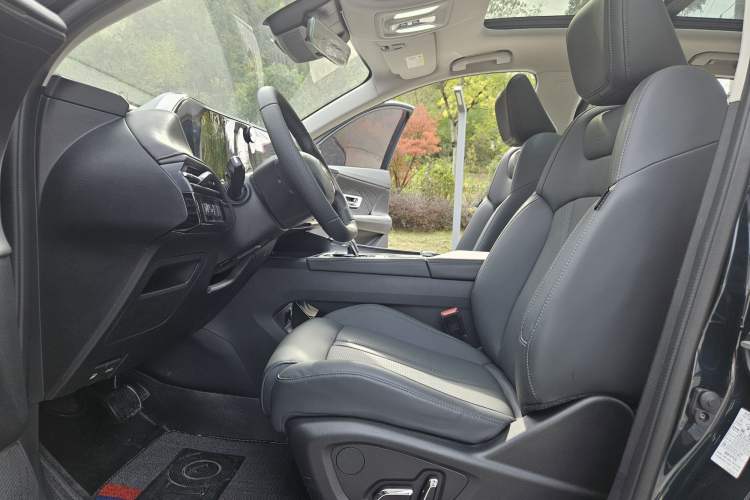 Used Dongfeng Aeolus Huge 2024 Mach Power 1.5T Premium Model Left Front Seat