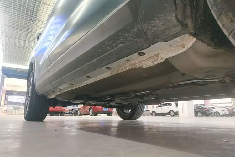 Used Dongfeng Aeolus Huge 2024 Mach Power 1.5T Premium Model Right Side Sill