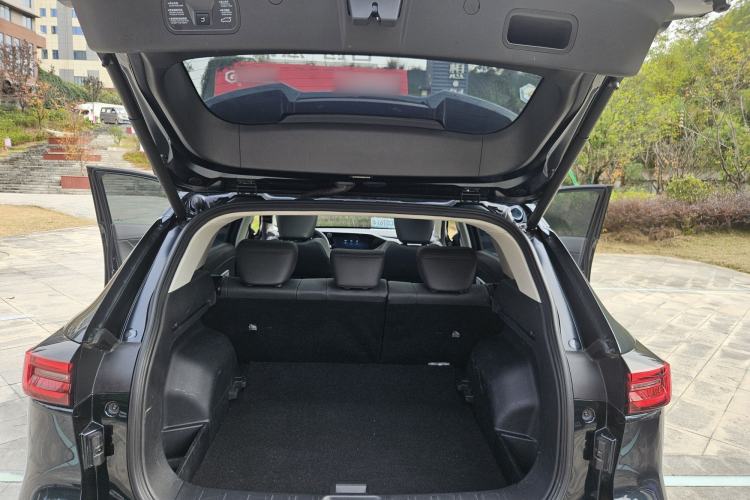 Used Dongfeng Aeolus Huge 2024 Mach Power 1.5T Premium Model Trunk