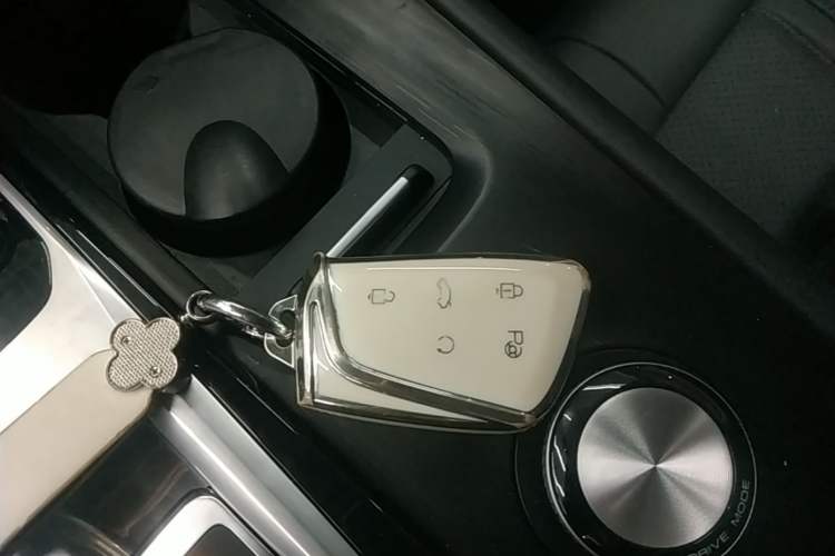Used Dongfeng Aeolus Huge 2024 Mach Power 1.5T Premium Model Vehicle Key