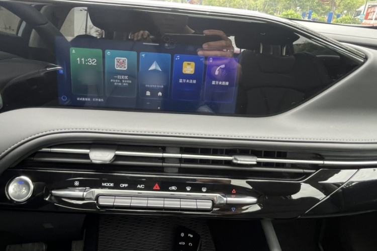 Used Dongfeng Aeolus Huge 2024 Mach Power 1.5T Luxury Model Audio And AC Panel