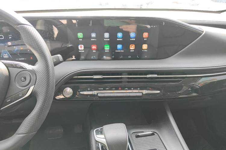 Used Dongfeng Aeolus Huge 2024 Mach Power 1.5T Premium Model Audio And AC Panel
