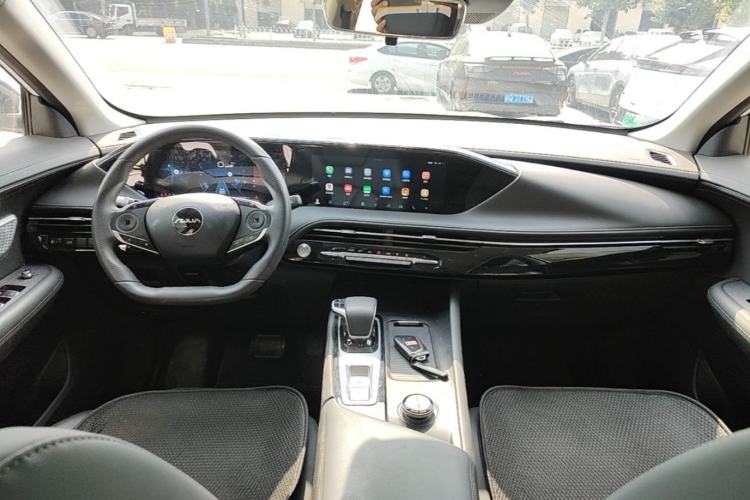 Used Dongfeng Aeolus Huge 2024 Mach Power 1.5T Premium Model Center Console
