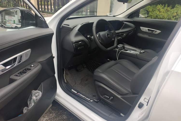 Used Dongfeng Aeolus Huge 2024 Mach Power 1.5T Luxury Model Driver Seat