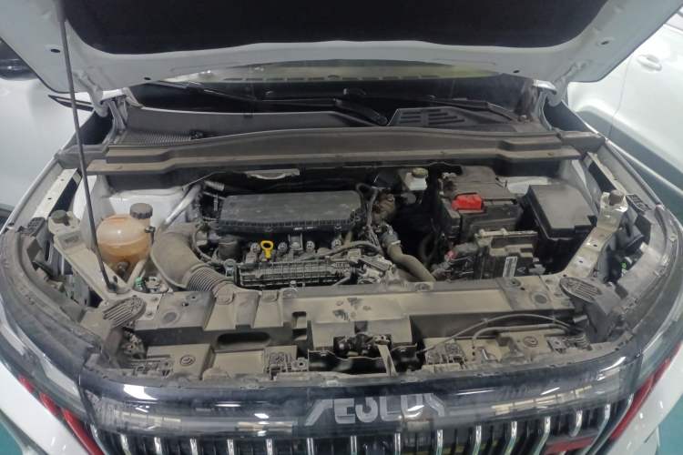 Used Dongfeng Aeolus Huge 2024 Mach Power 1.5T Luxury Model Engine Bay