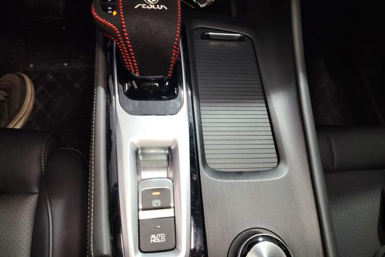 Used Dongfeng Aeolus Huge 2024 Mach Power 1.5T Premium Model Gear Lever