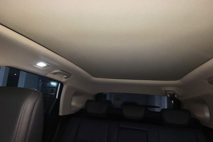 Used Dongfeng Aeolus Huge 2024 Mach Power 1.5T Premium Model Headliner