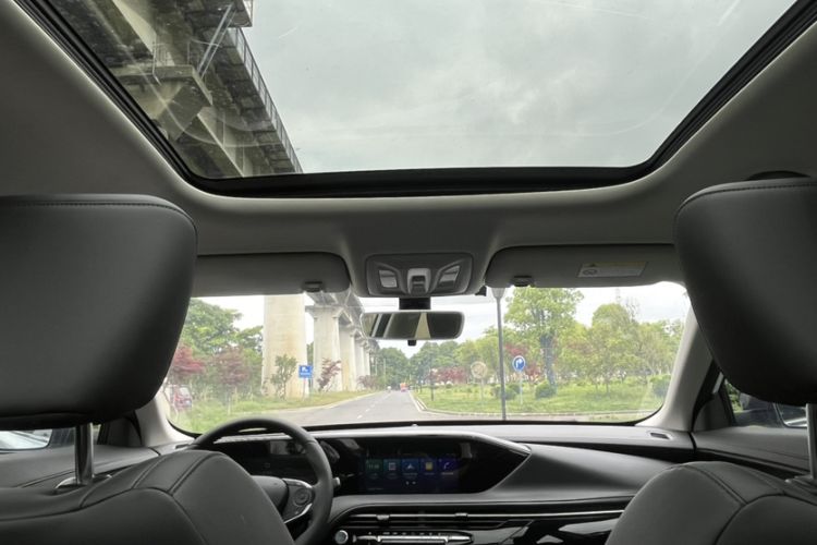 Used Dongfeng Aeolus Huge 2024 Mach Power 1.5T Luxury Model Headliner
