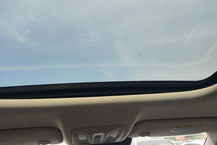 Used Dongfeng Aeolus Huge 2024 Mach Power 1.5T Premium Model Headliner