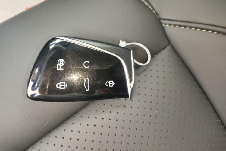 Used Dongfeng Aeolus Huge 2024 Mach Power 1.5T Premium Model Interior 1