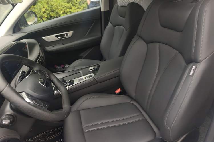 Used Dongfeng Aeolus Huge 2024 Mach Power 1.5T Luxury Model Left Front Seat