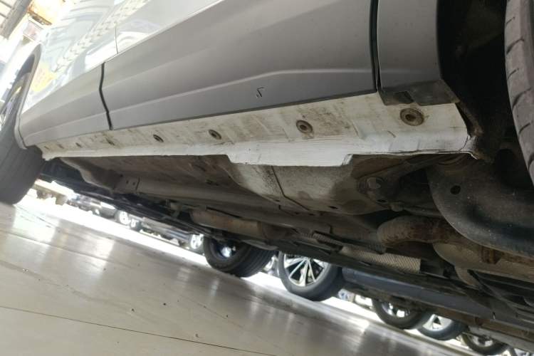 Used Dongfeng Aeolus Huge 2024 Mach Power 1.5T Premium Model Left Side Sill