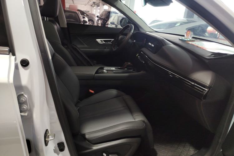Used Dongfeng Aeolus Huge 2024 Mach Power 1.5T Premium Model Right Front Seat